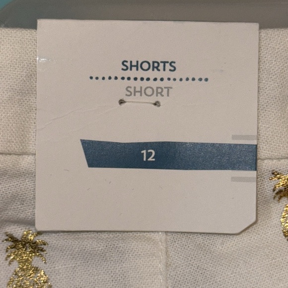 🌹NWT:OLD NAVY GOLD PINEAPPLE CUFFED SHORTS - Picture 5 of 8